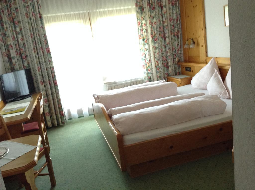 Hotel Garni Almhof Seefeld no Tirol Exterior foto